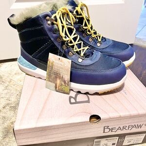 NIB BearPaw Booties with Fur